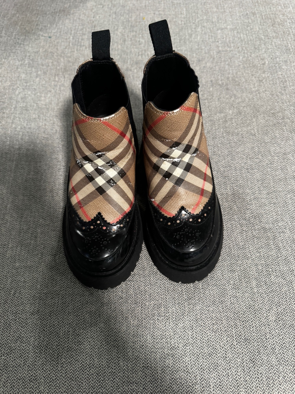 Burberry Kids Plaid Chelsea Boots in Black and Beige